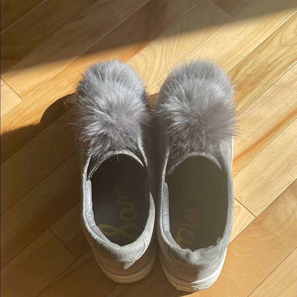 Sam Edelman Slip On Gray Sneakers with Faux Fur Pom Poms Size 9.5 - Picture 3 of 8
